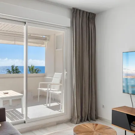 Sea View 2-bedroom With Pool Marbella