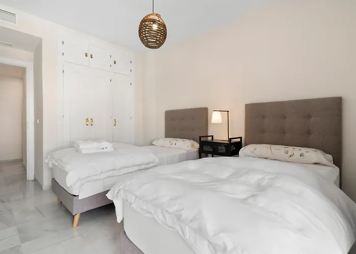 Sea View 2-bedroom With Pool Apartment
