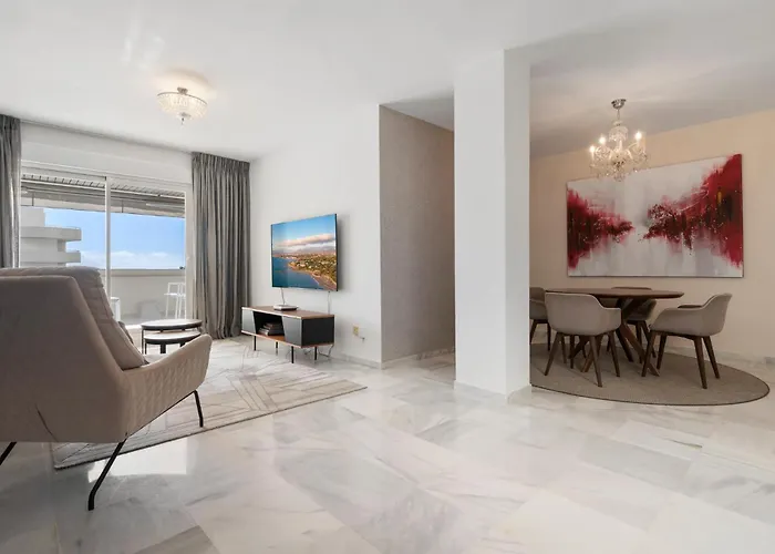 Apartment Sea View 2-bedroom With Pool *