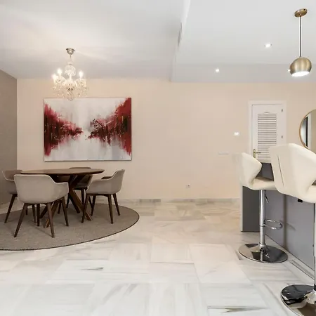 Sea View 2-bedroom With Pool *