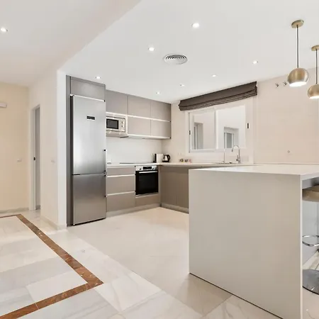 Lejlighed Sea View 2-bedroom With Pool *