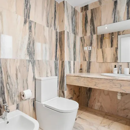 Sea View 2-bedroom With Pool