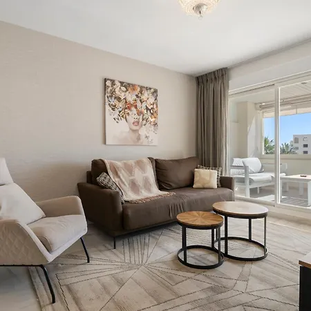 Sea View 2-bedroom With Pool