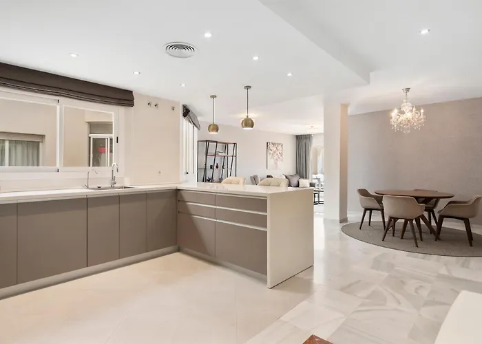 Sea View 2-bedroom With Pool Διαμέρισμα *